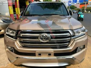 Xe Toyota Land Cruiser VX 4.6 V8 2017