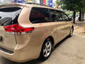 Xe Toyota Sienna LE 3.5 2010