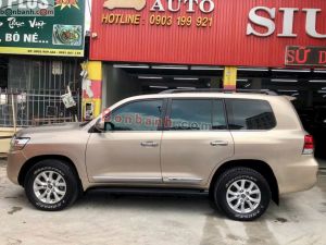 Xe Toyota Land Cruiser VX 4.6 V8 2016