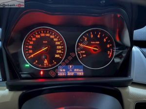 Xe BMW 2 Series 218i Active Tourer 2015
