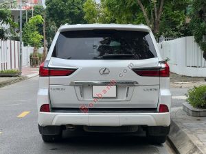 Xe Lexus LX 570 2021
